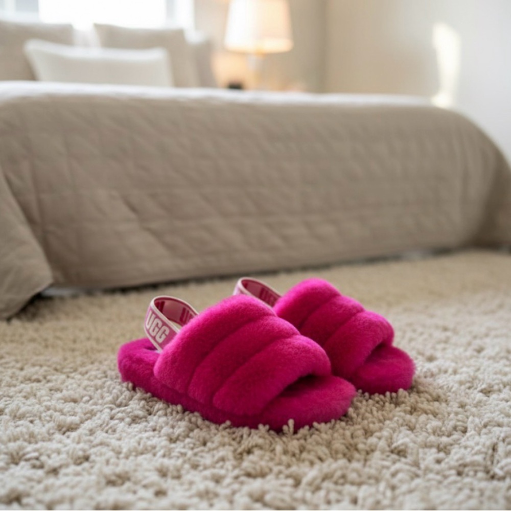 UGG Kids Slippers in Bright Pink